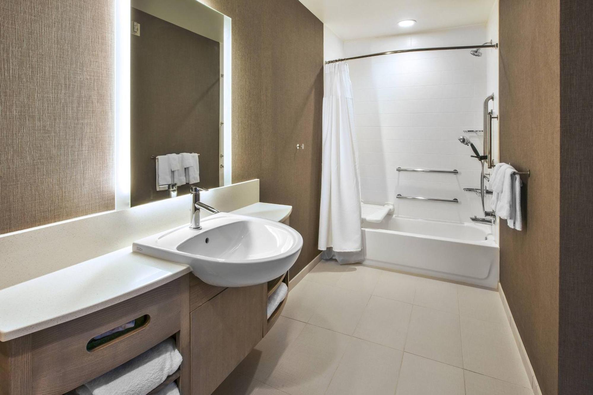 สปริงฮิลล์ สวีท พิตส์เบิร์ก บัตเลอร์/เซ็นเตอร์ซิตี้ Hotel บัทเลอร์ ภายนอก รูปภาพ